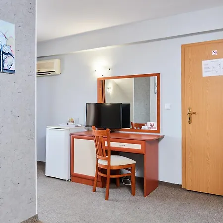Hotel Peneka 2*