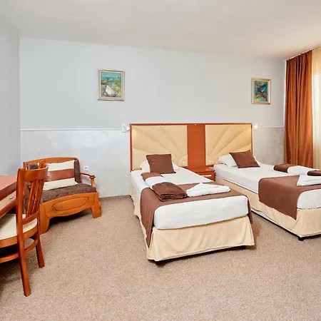 Hotel Peneka 2*